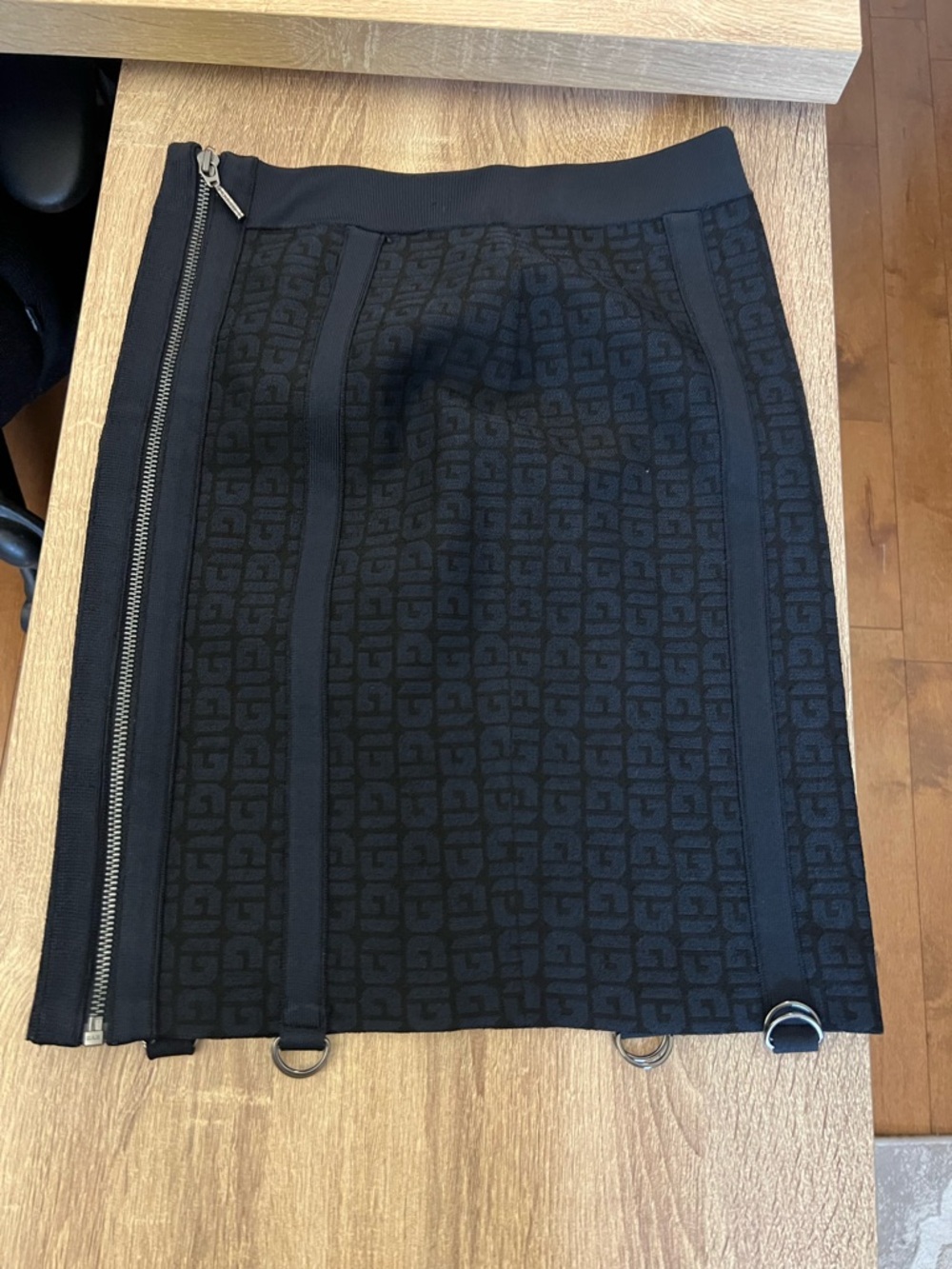 GUESS Black Logo Jacquard Pencil Skirt with Side Zip